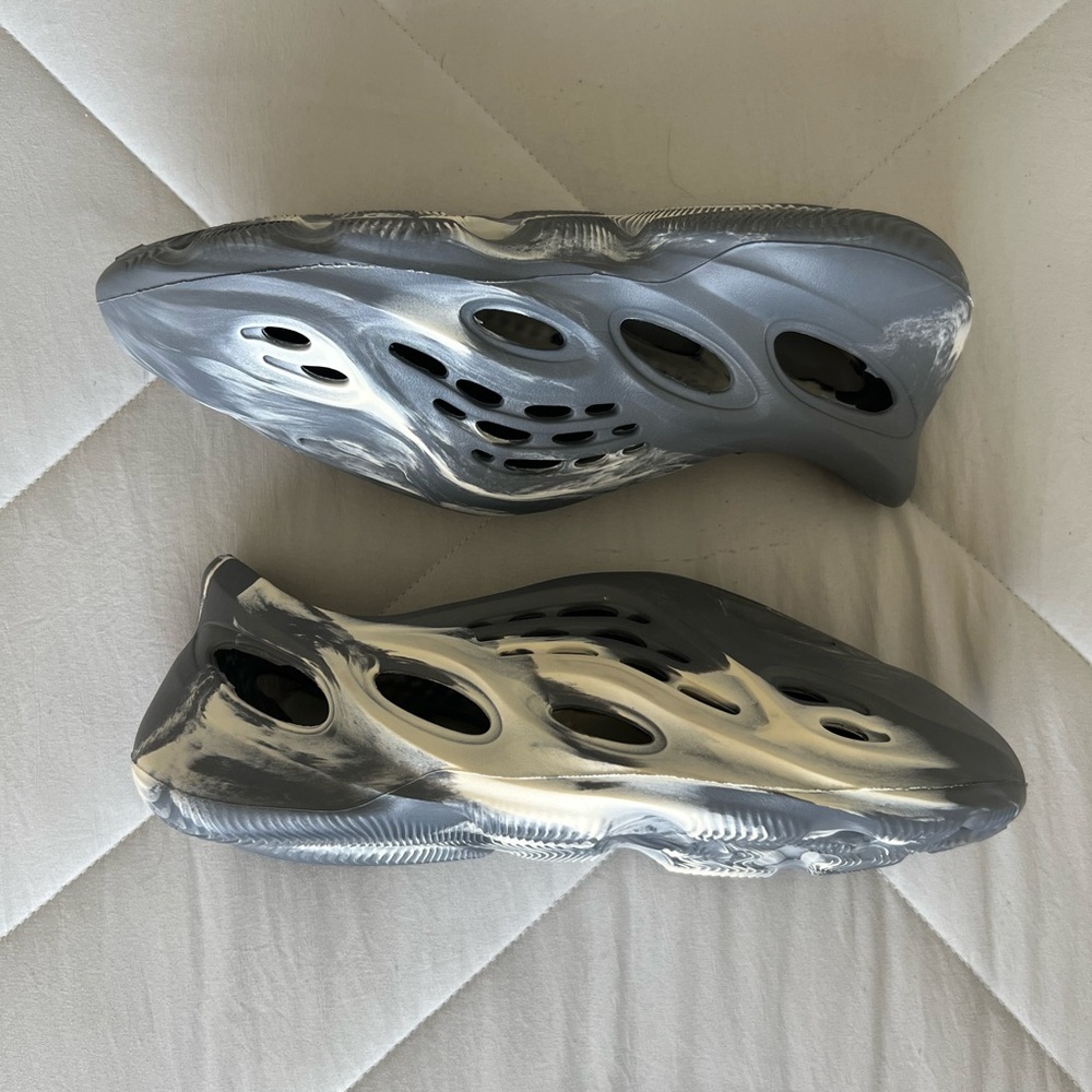 Yeezy Foam Runner MXT Moon Gray 🌚